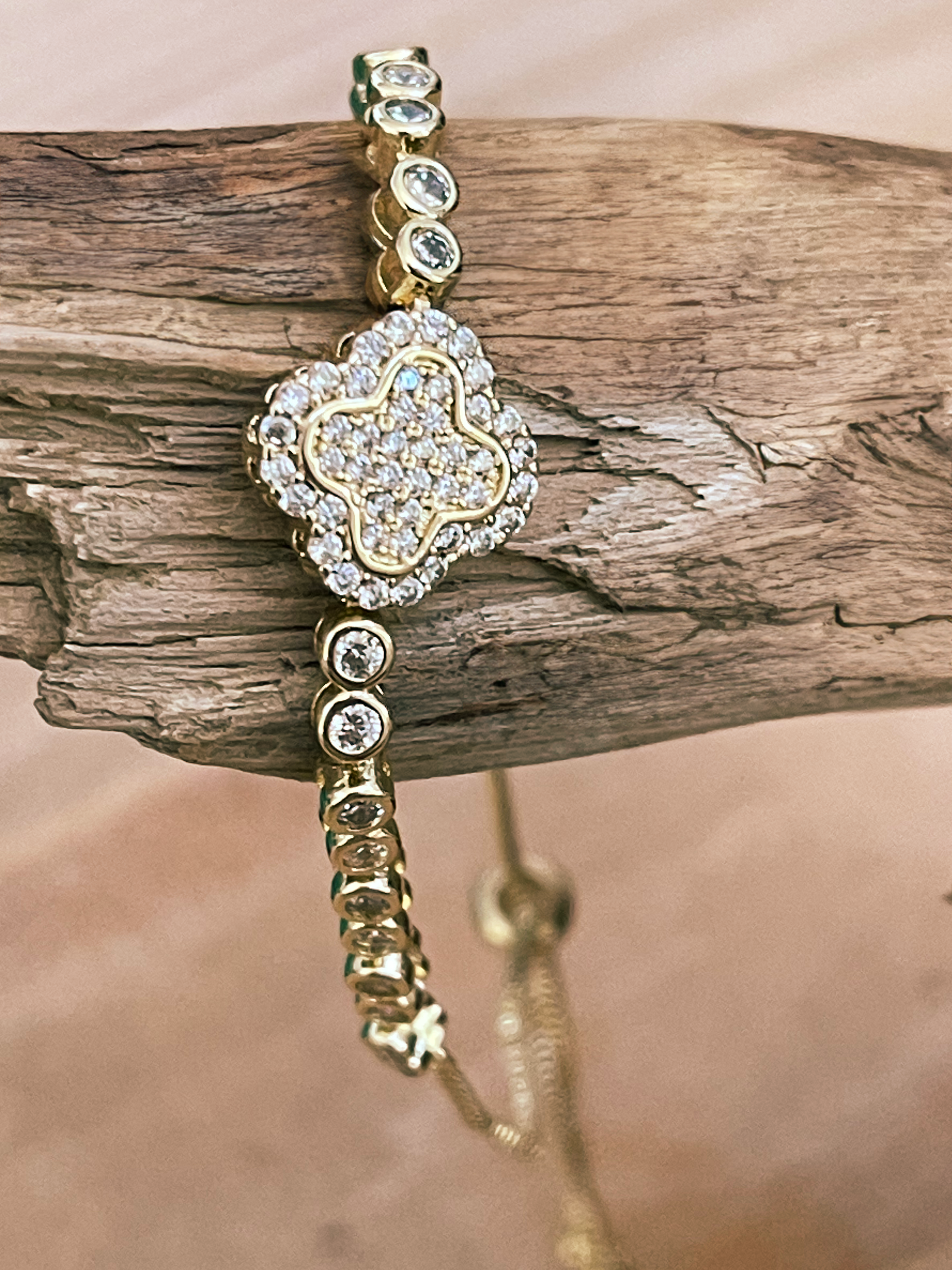 Lucky Clove Bracelet