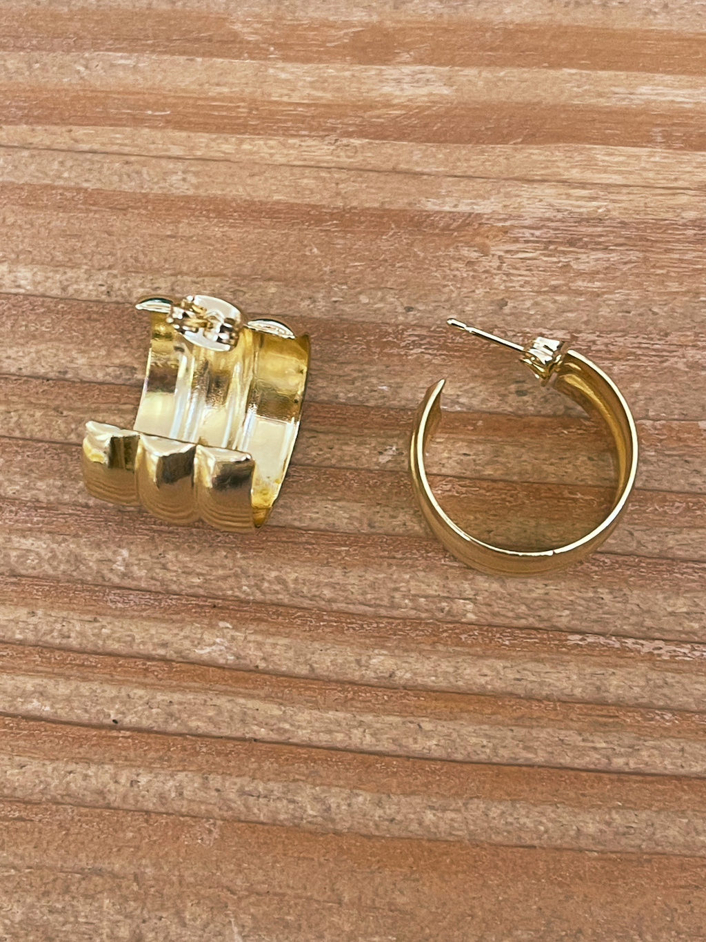 Gold Screw Earrings