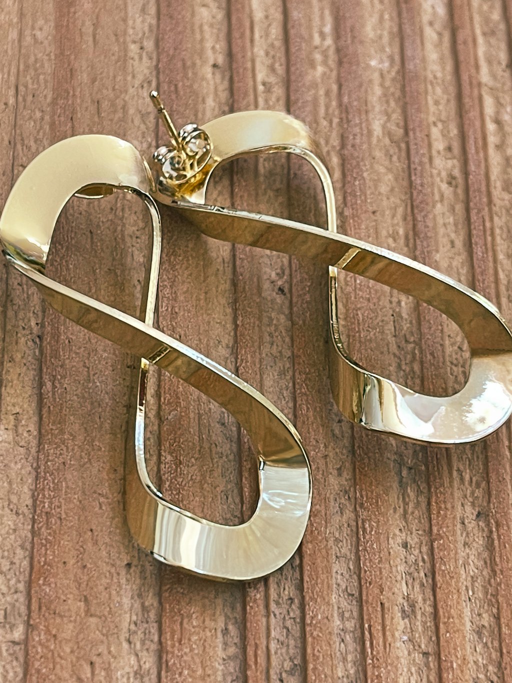 Infinity-Shaped Earrings