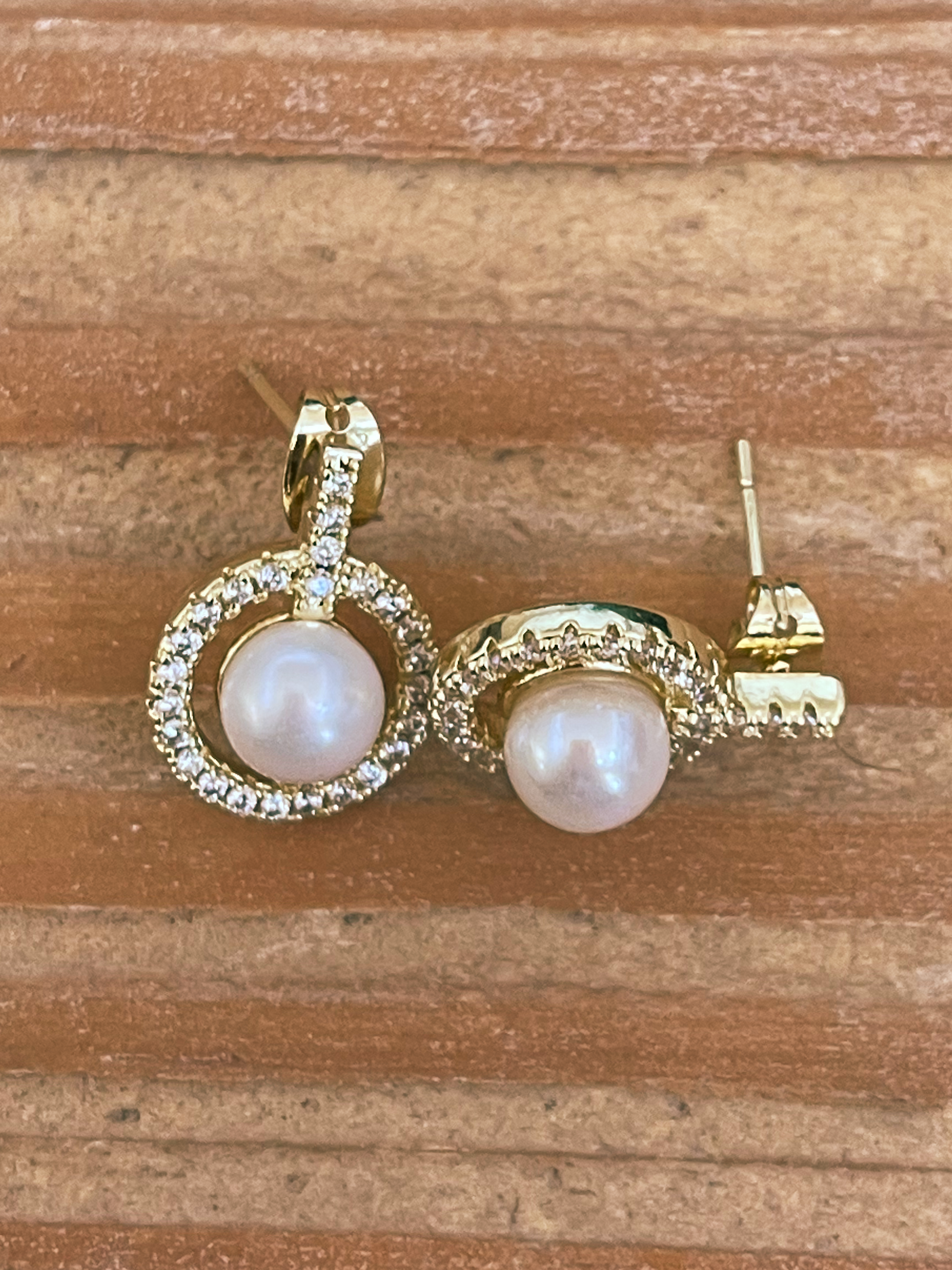 Set of Pearls